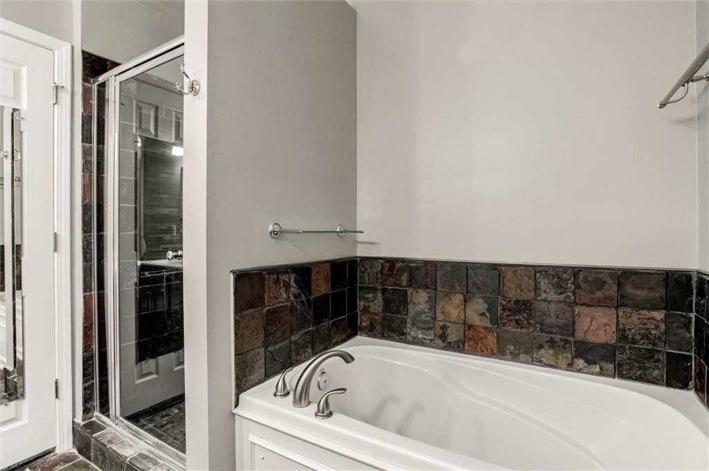 7132 Woodstock Street — photo 26