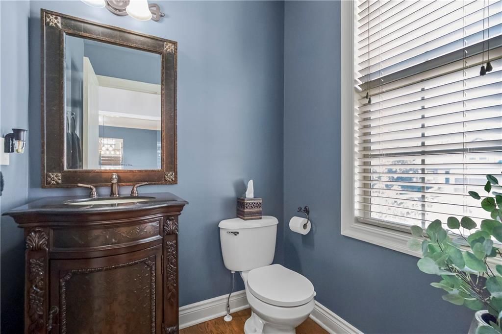 Photo 5 of 35 - 21222 W 46th Terrace