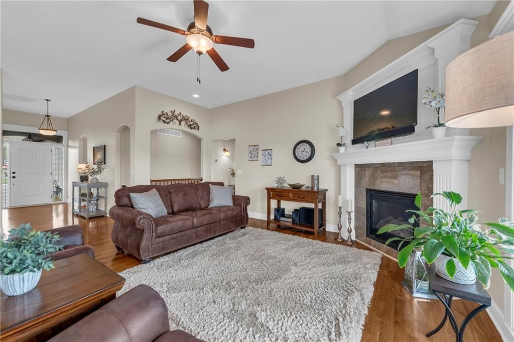 2213 NE Overland Drive — photo 5