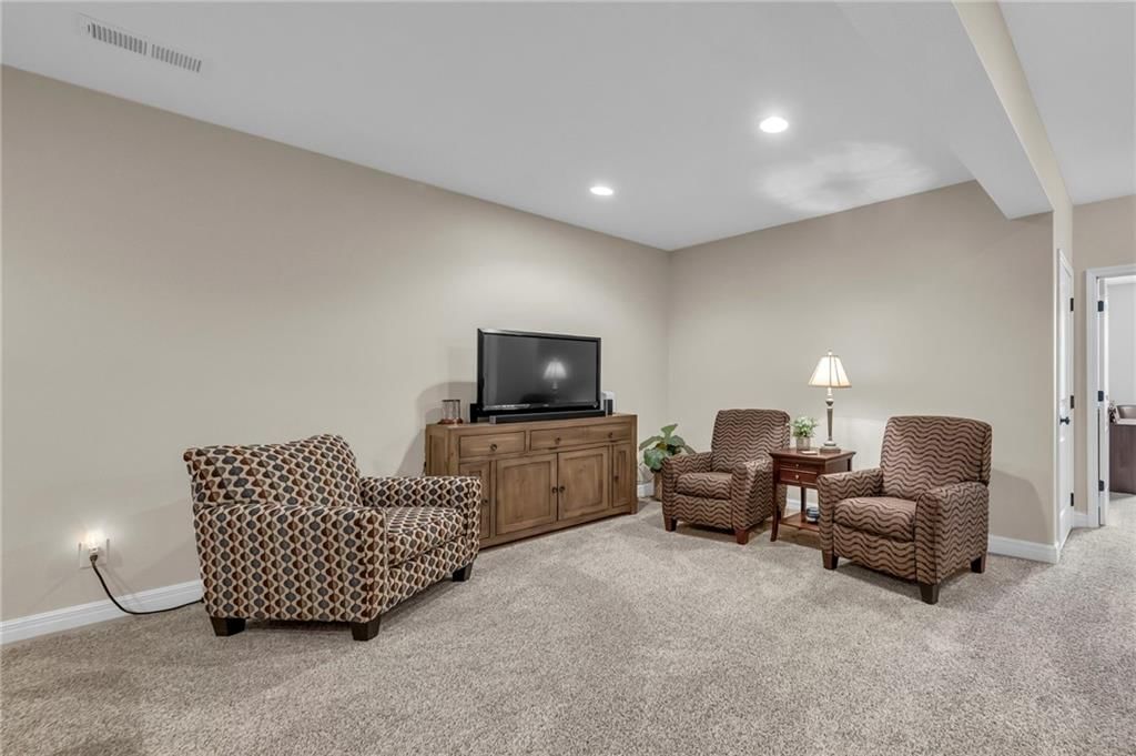 2213 NE Overland Drive — photo 31