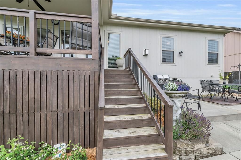 2213 NE Overland Drive — photo 38