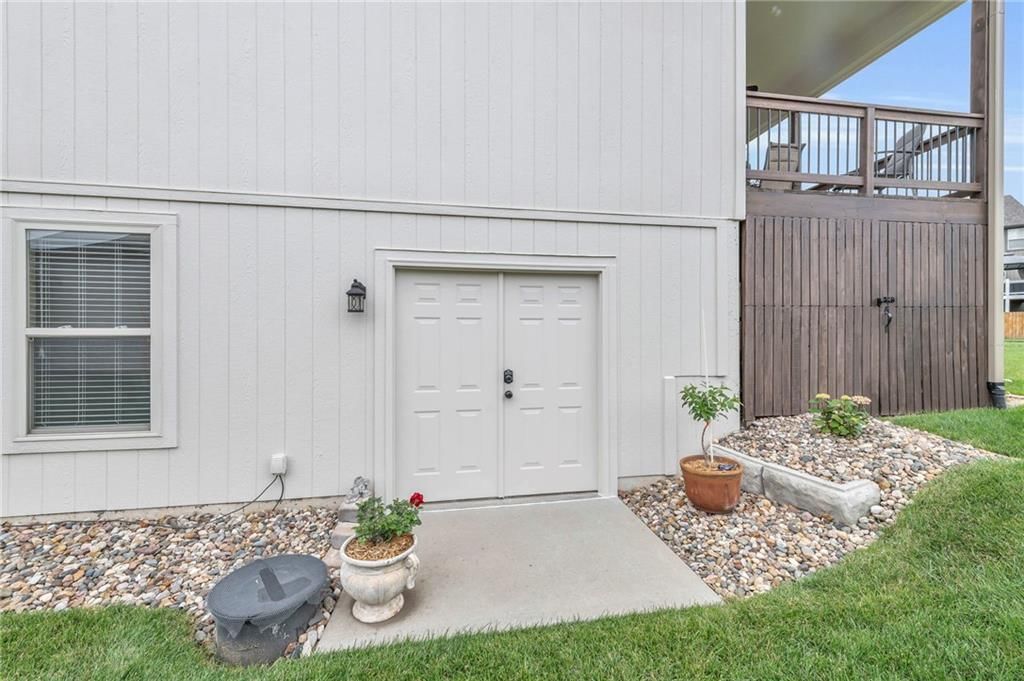 2213 NE Overland Drive — photo 41