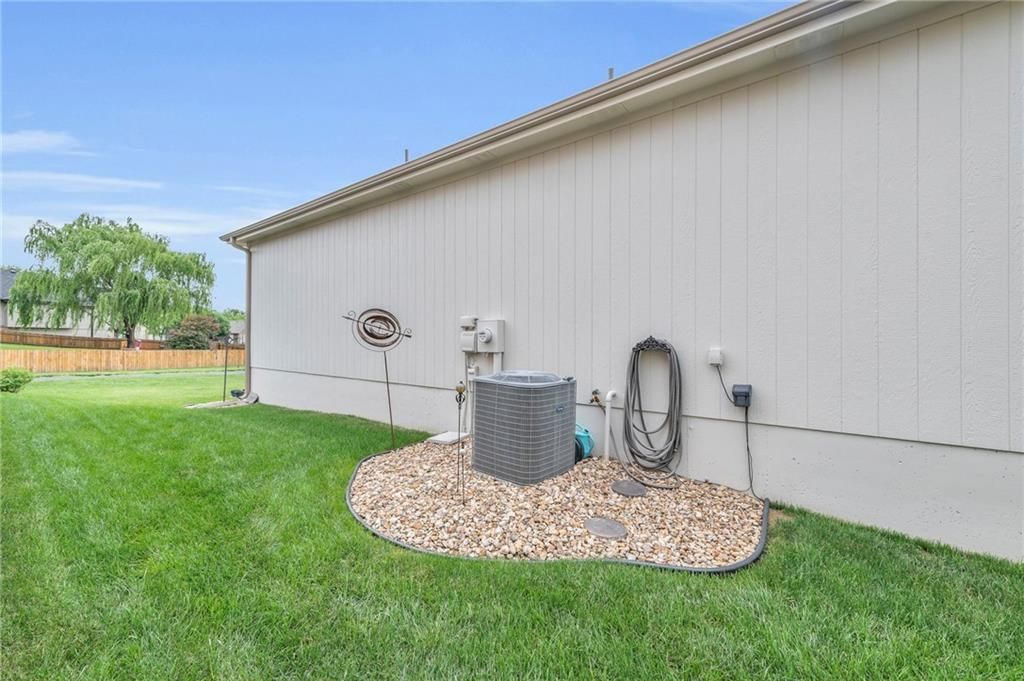 2213 NE Overland Drive — photo 42