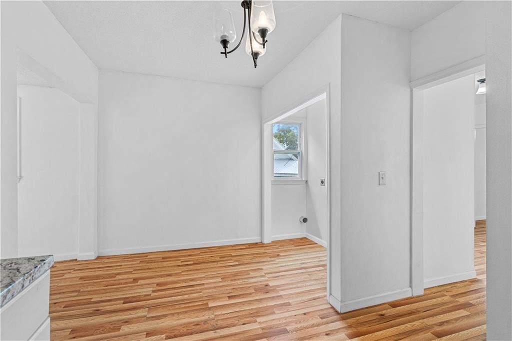 Photo 10 of 28 - 812 Tenny Avenue