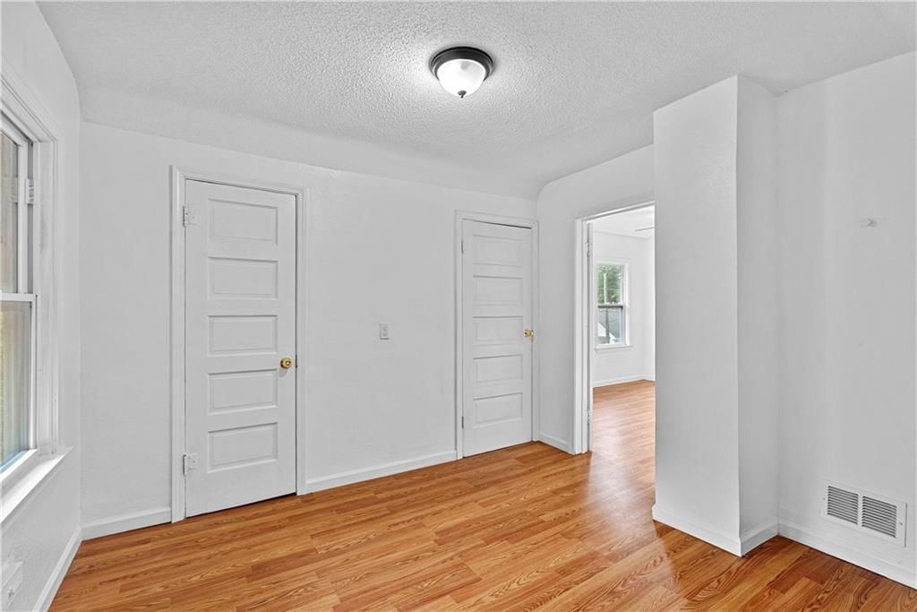 Photo 21 of 28 - 812 Tenny Avenue