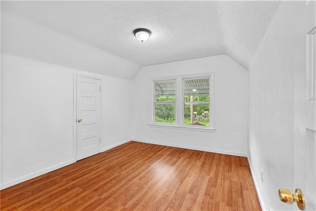 Photo 23 of 28 - 812 Tenny Avenue