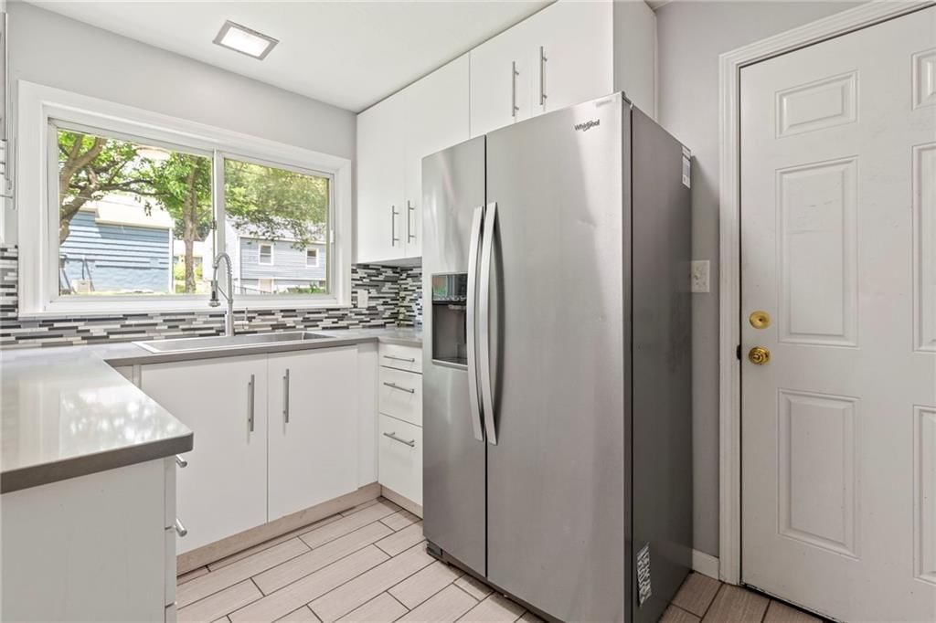 5724 Beverly Avenue — photo 5
