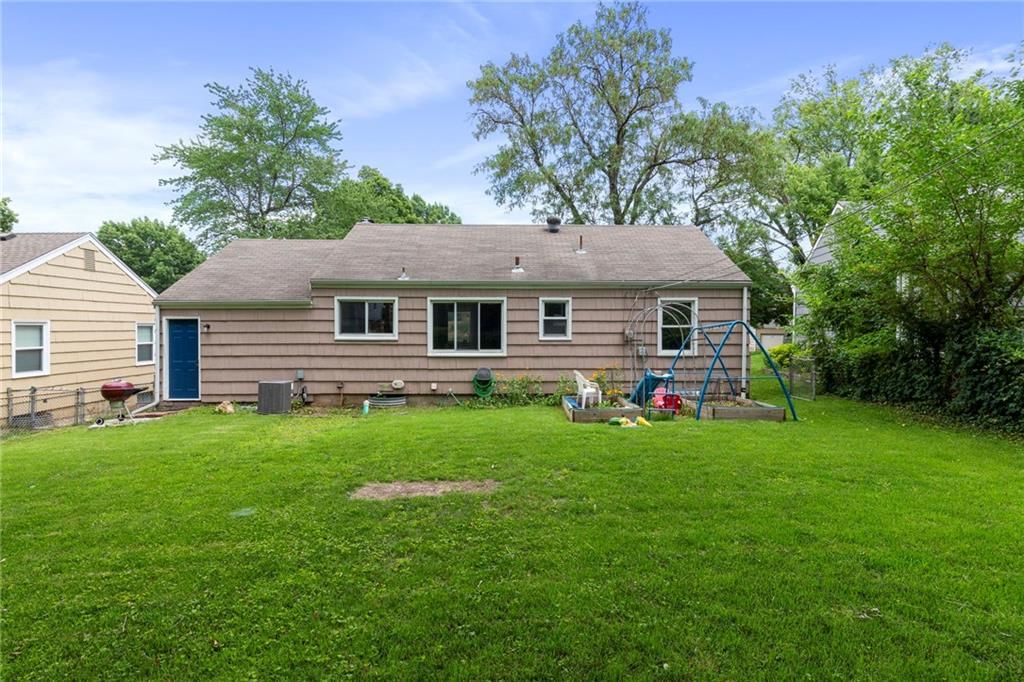 5724 Beverly Avenue — photo 14