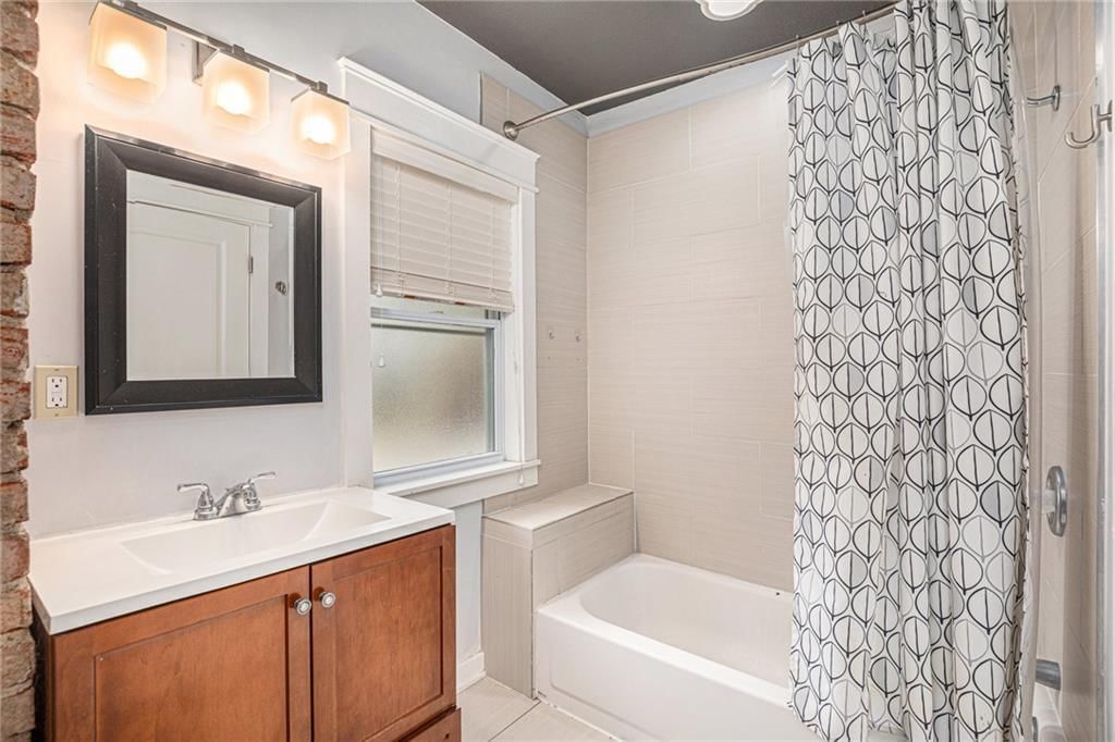 4009 Kenwood Avenue — photo 17