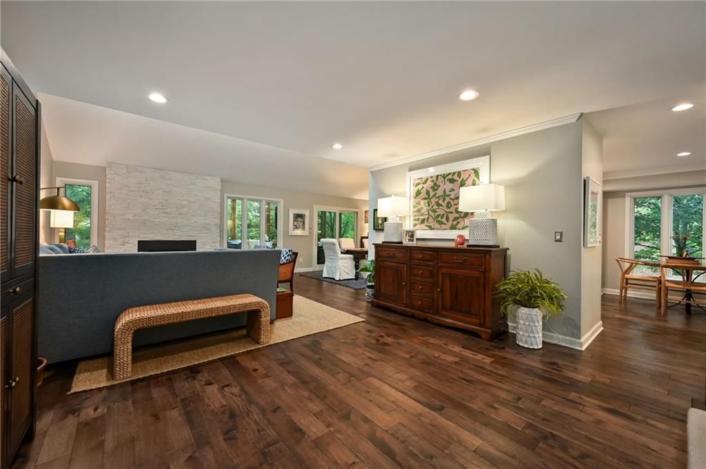 4416 W 112Th Terrace — photo 8