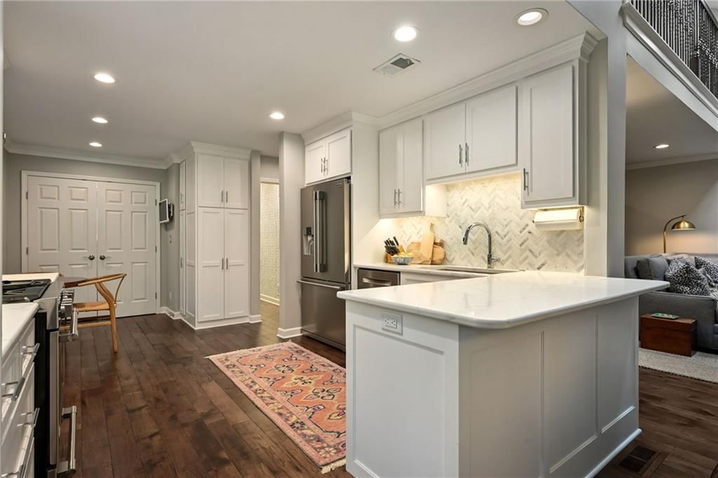 4416 W 112Th Terrace — photo 16