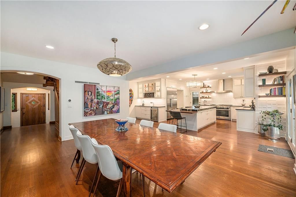 Photo 12 of 54 - 6215 Ensley Lane