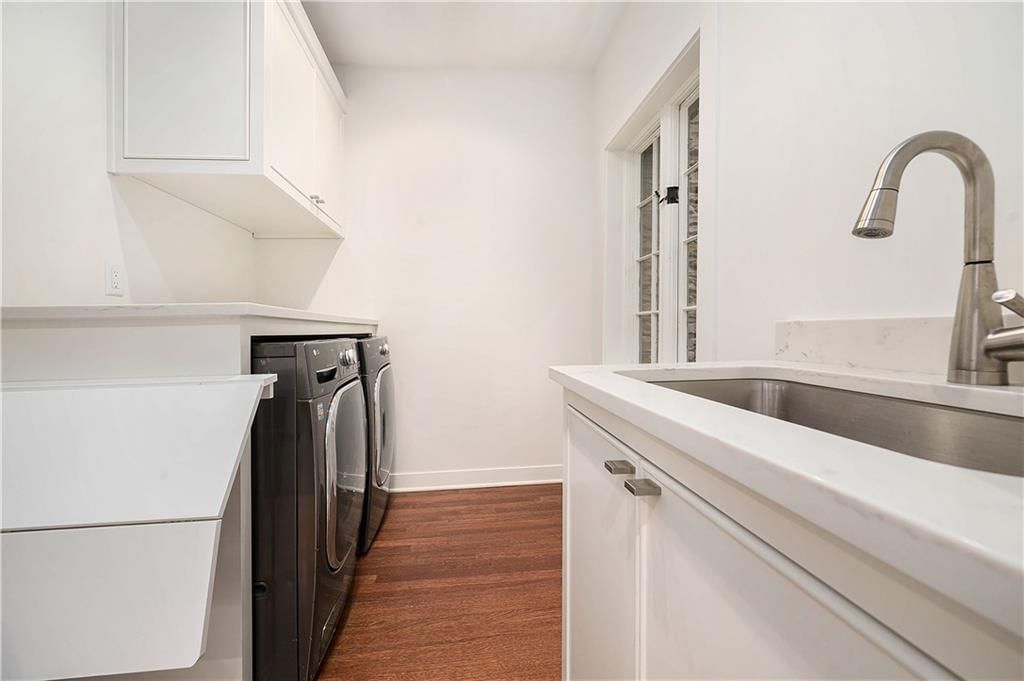 Photo 21 of 54 - 6215 Ensley Lane