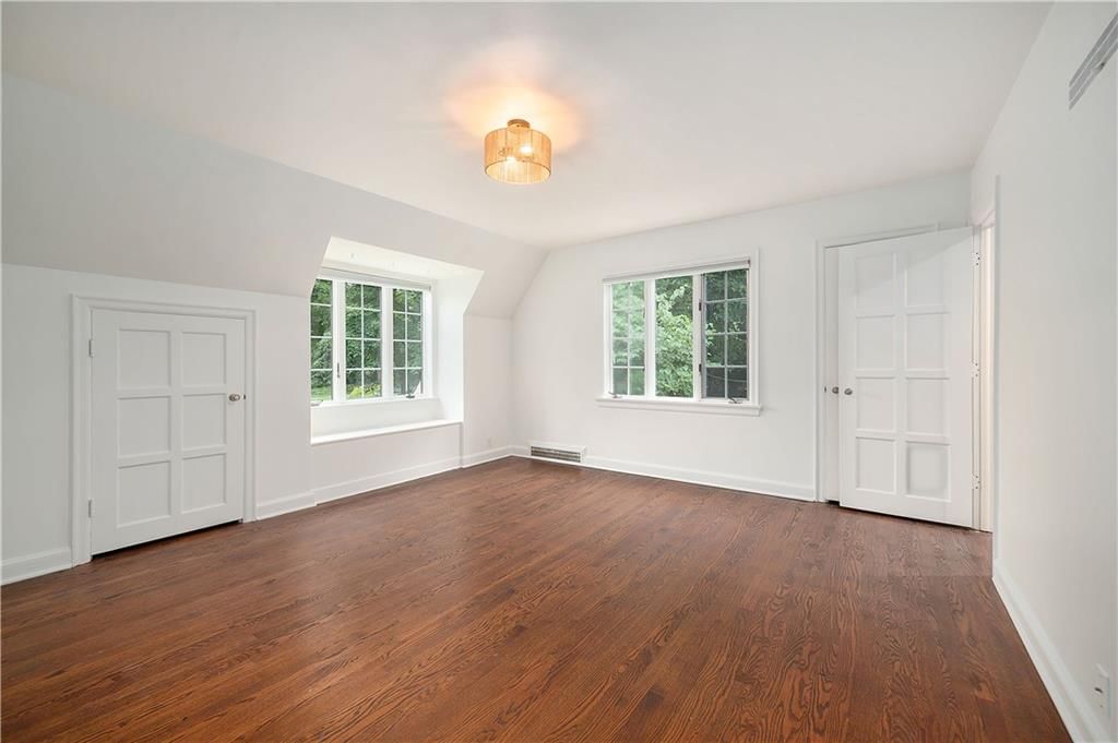 Photo 34 of 54 - 6215 Ensley Lane