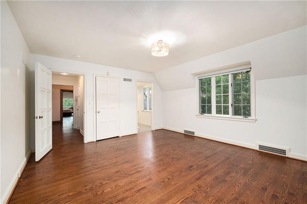 Photo 36 of 54 - 6215 Ensley Lane