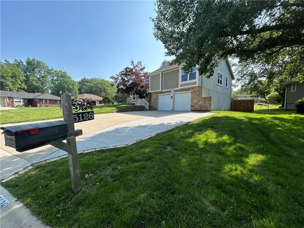 5126 Briarwood Lane — photo 51