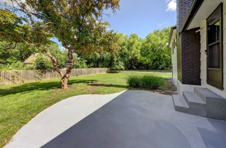 10409 Russell Street — photo 5