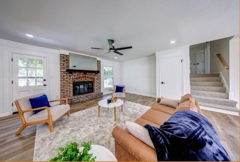 10409 Russell Street — photo 9