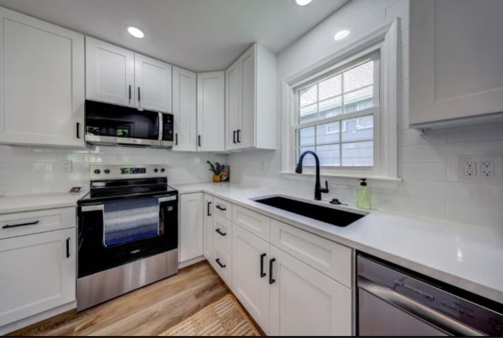 10409 Russell Street — photo 12