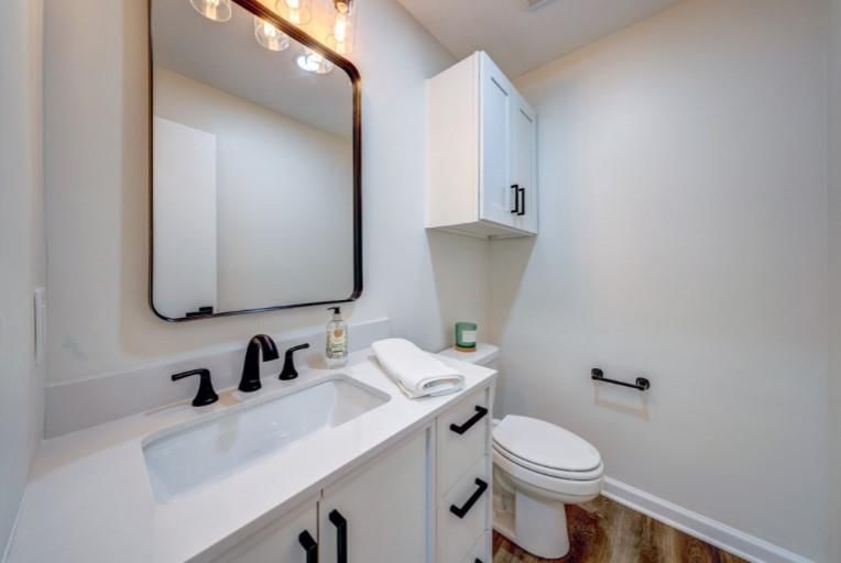 10409 Russell Street — photo 14