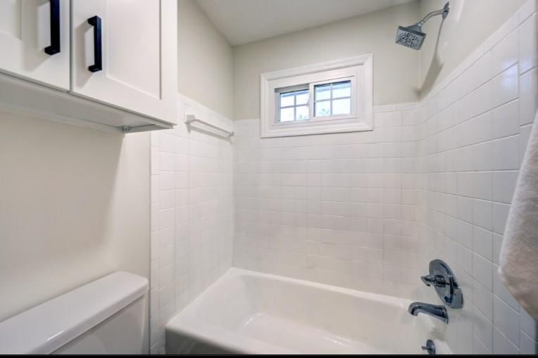 10409 Russell Street — photo 22