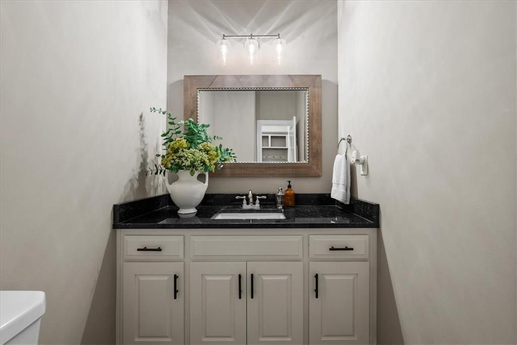 229 SW Chelmsford Drive — photo 15