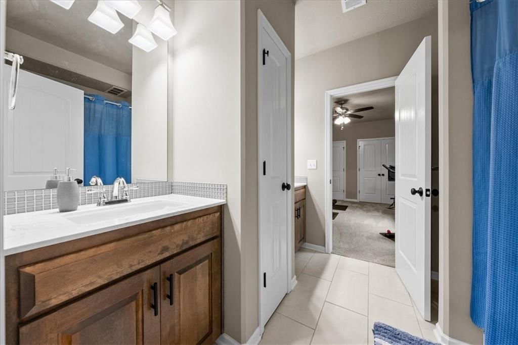 229 SW Chelmsford Drive — photo 31
