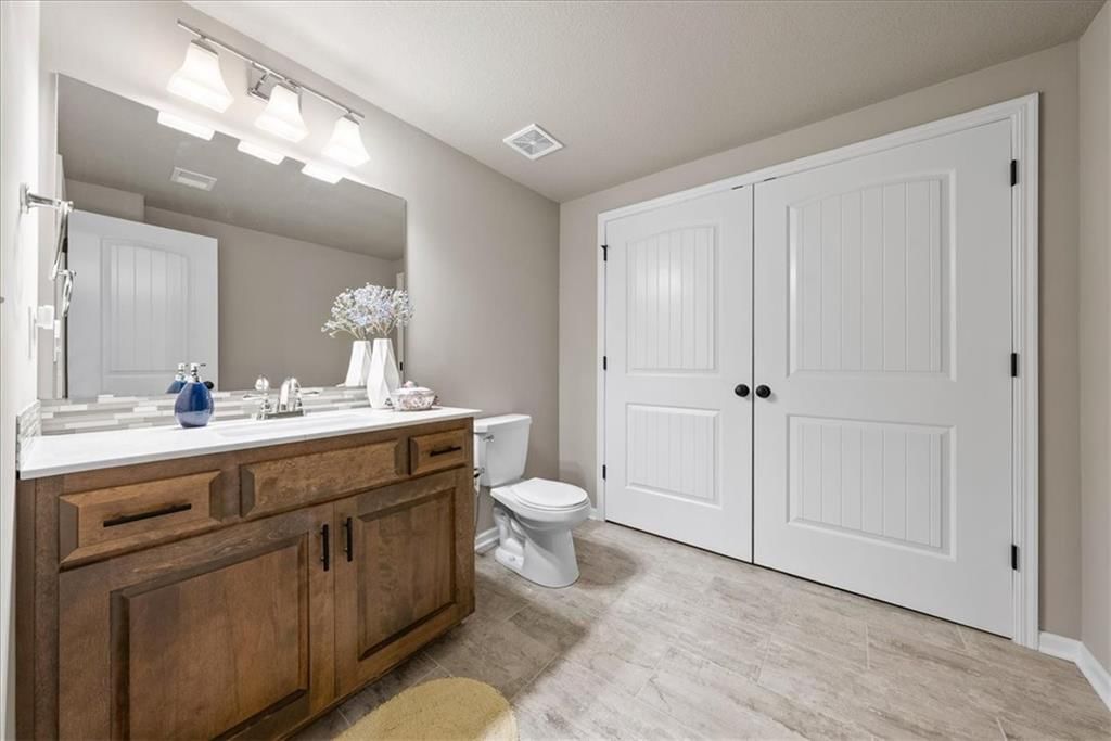 229 SW Chelmsford Drive — photo 34