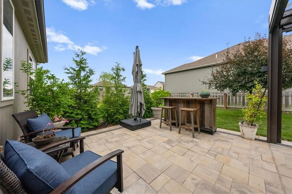 229 SW Chelmsford Drive — photo 38