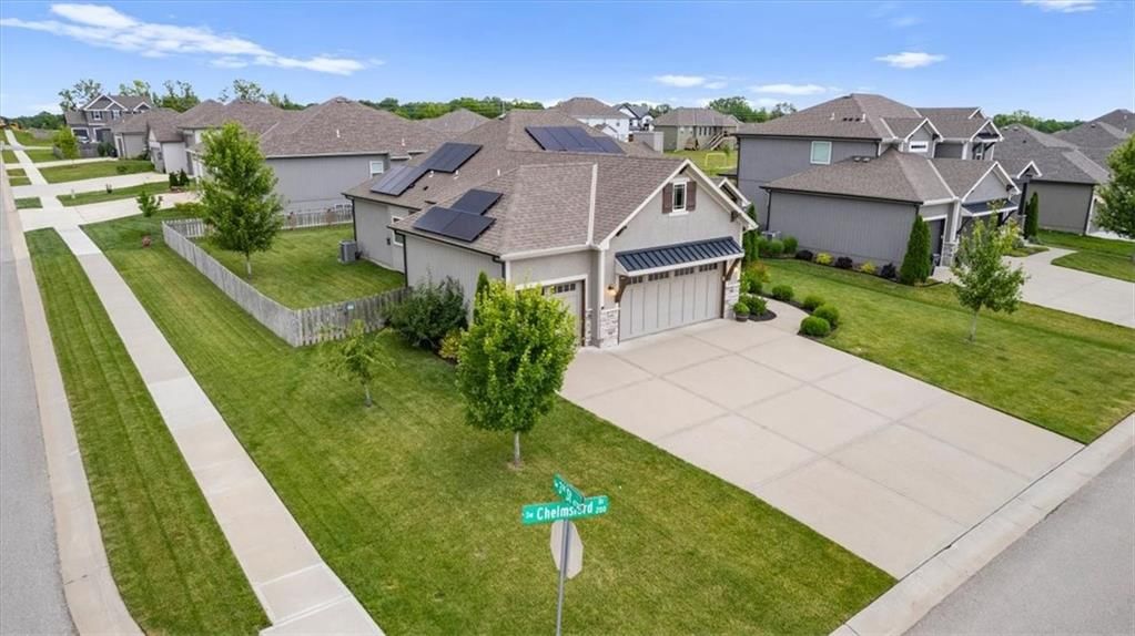 229 SW Chelmsford Drive — photo 40