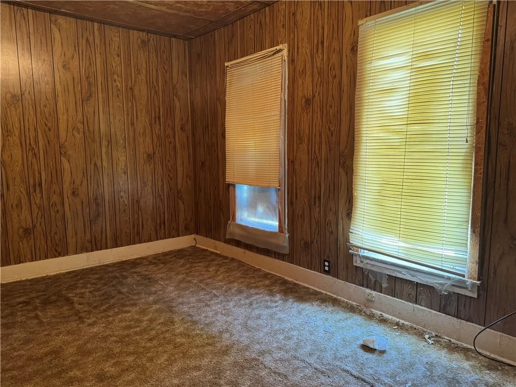 Photo 10 of 10 - 2225 Crawford Avenue