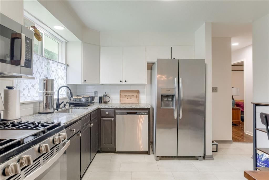 11607 Delmar Drive — photo 8