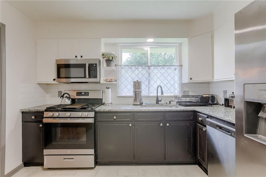 11607 Delmar Drive — photo 9
