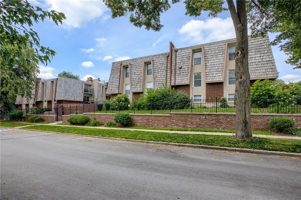 3606 Gillham Road — photo 1