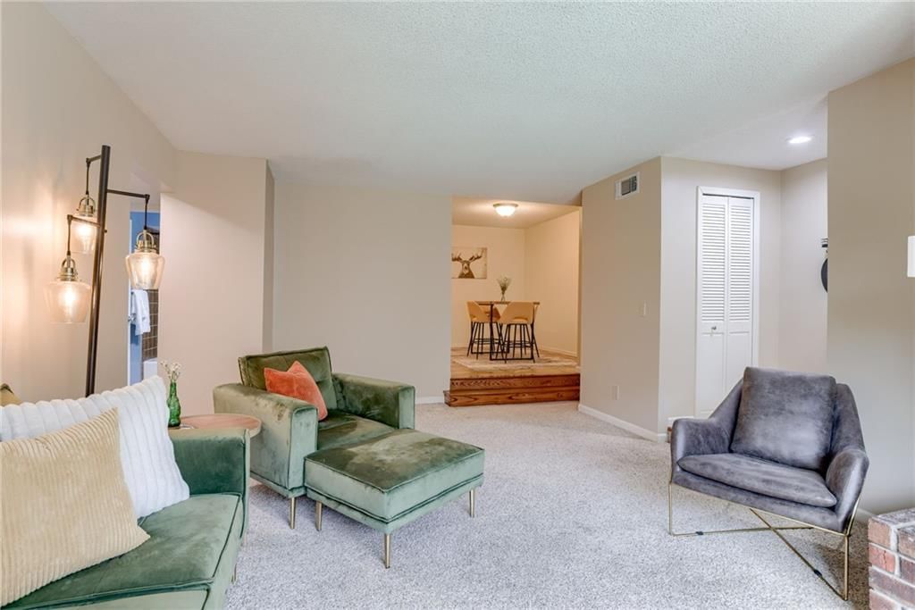 3606 Gillham Road — photo 5