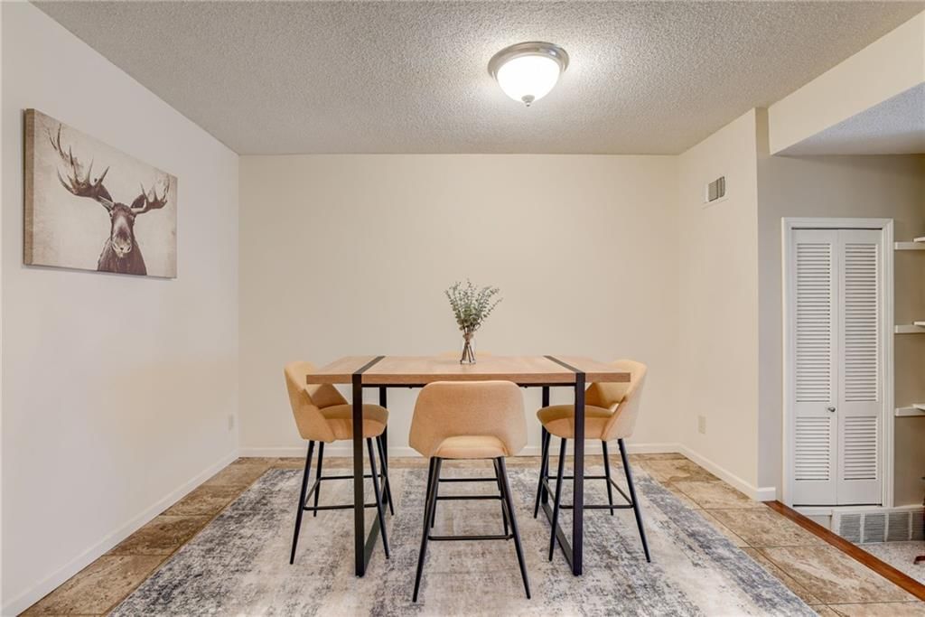3606 Gillham Road — photo 8