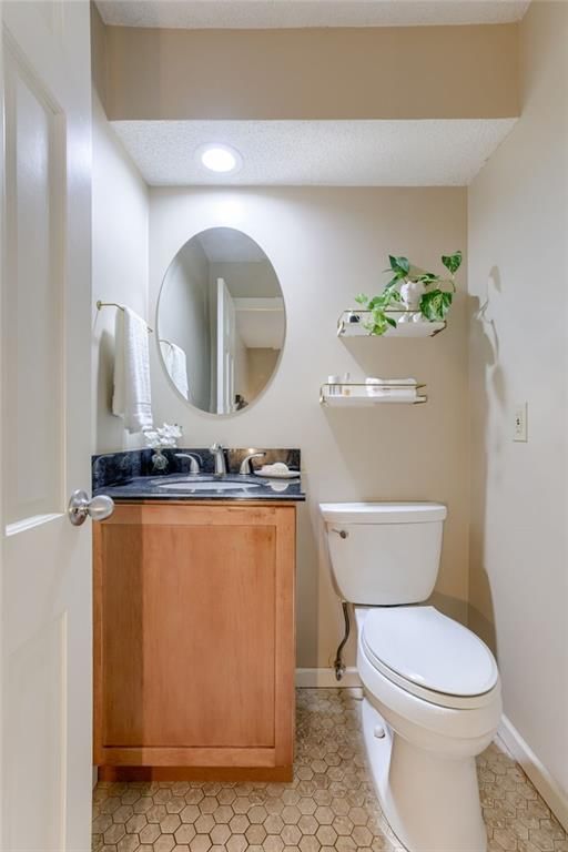 3606 Gillham Road — photo 14