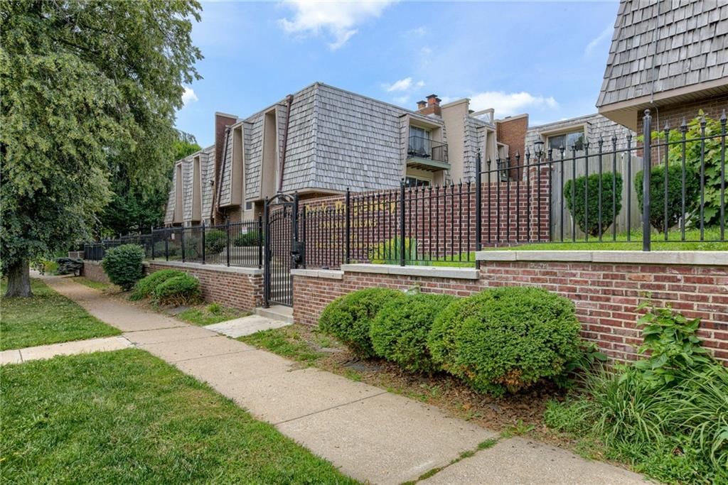3606 Gillham Road — photo 23