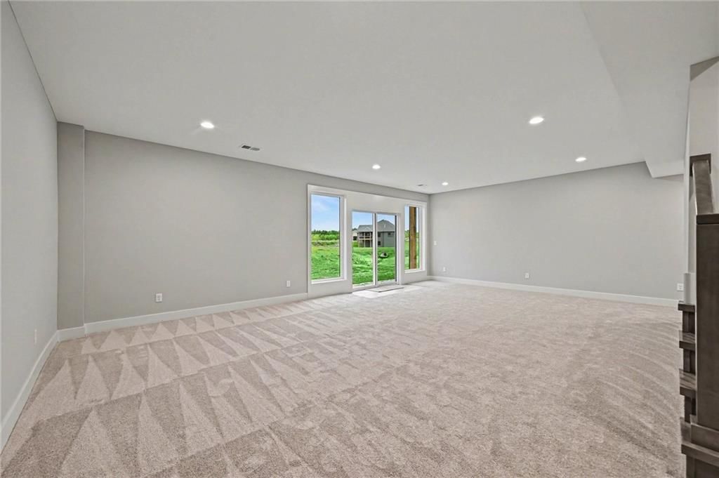 696 Salem Road — photo 17