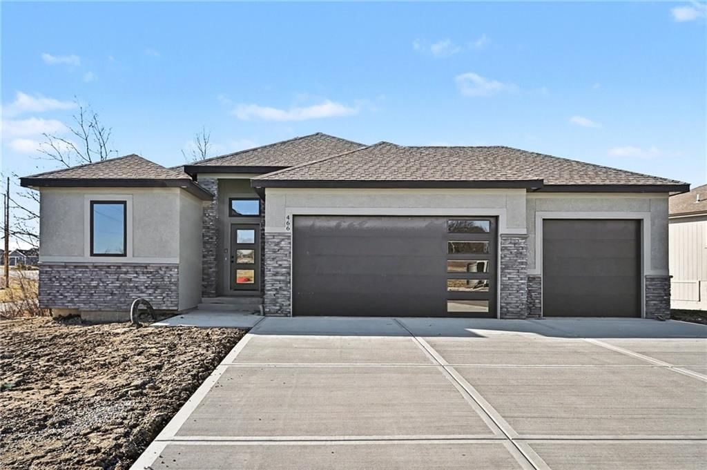 466 Green Drive — photo 2