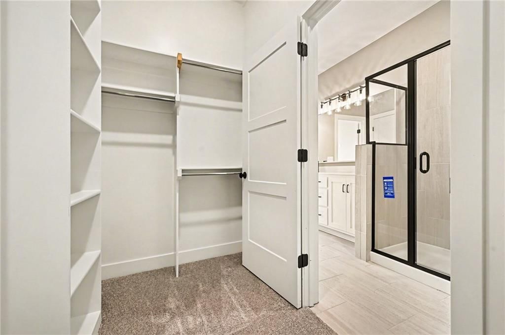 466 Green Drive — photo 16