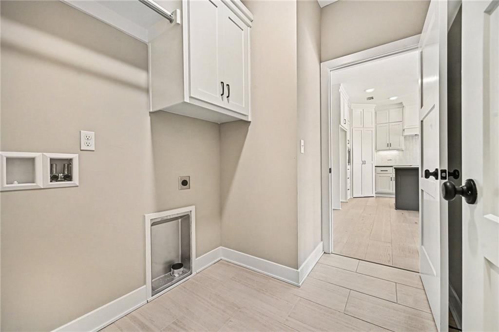 466 Green Drive — photo 17