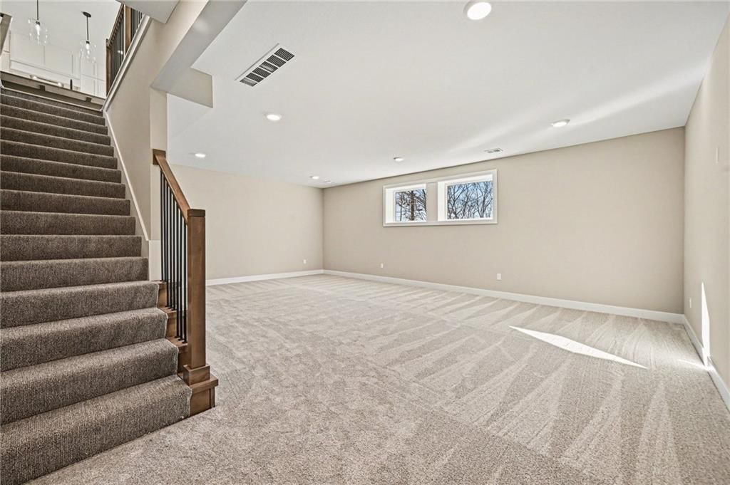 466 Green Drive — photo 20