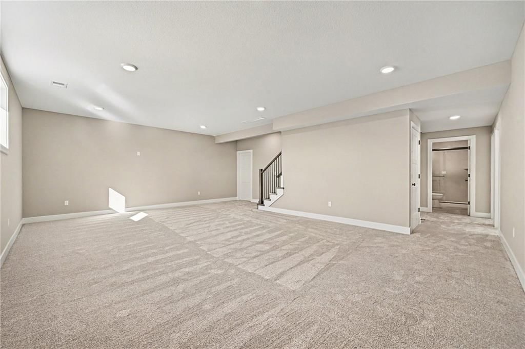 466 Green Drive — photo 21