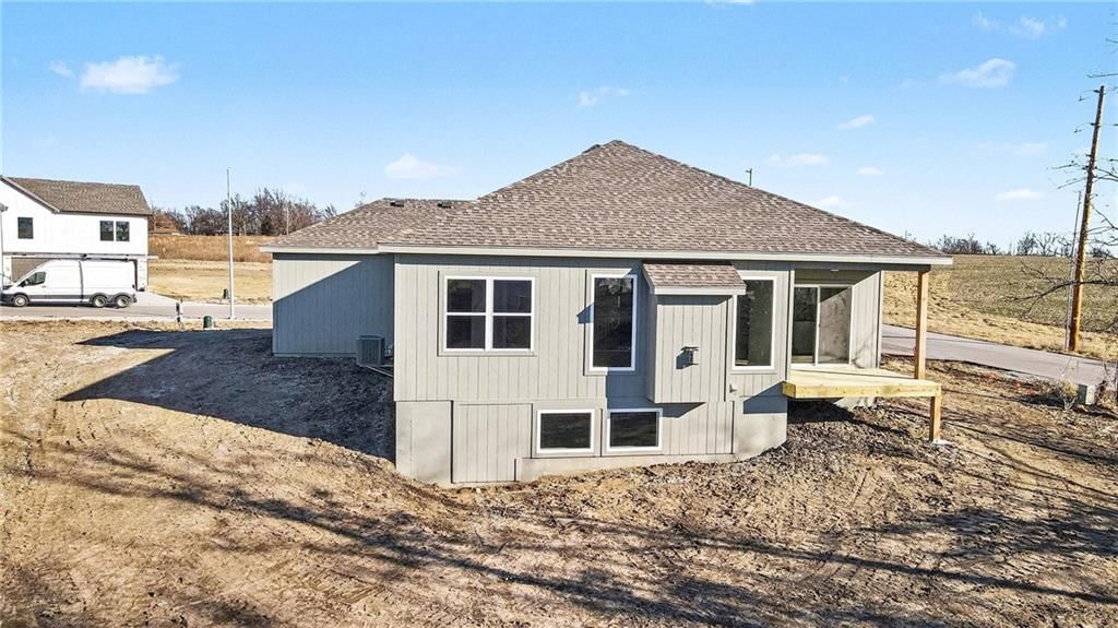 466 Green Drive — photo 28