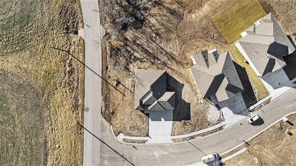 466 Green Drive — photo 31