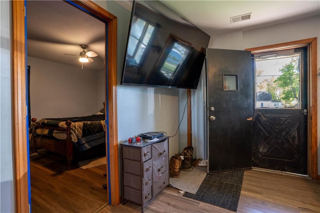 402 W Innes Street — photo 8