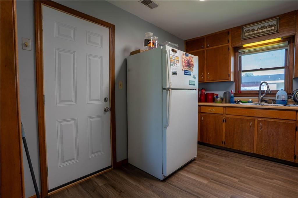 402 W Innes Street — photo 12
