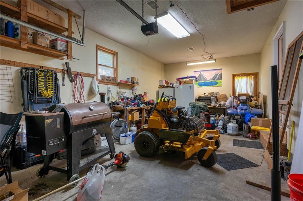 402 W Innes Street — photo 28