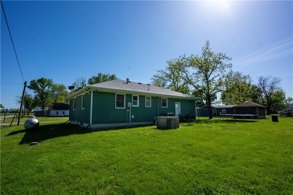 402 W Innes Street — photo 29